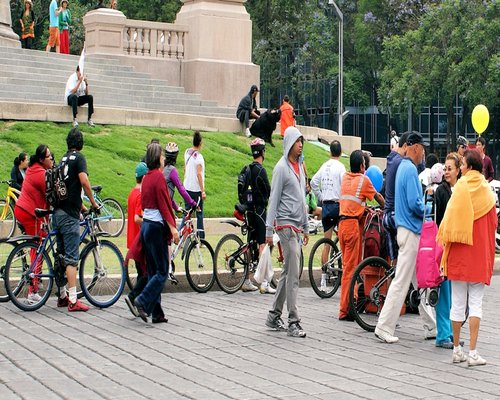 Caminata por la ciudad para mejorar el bienestar